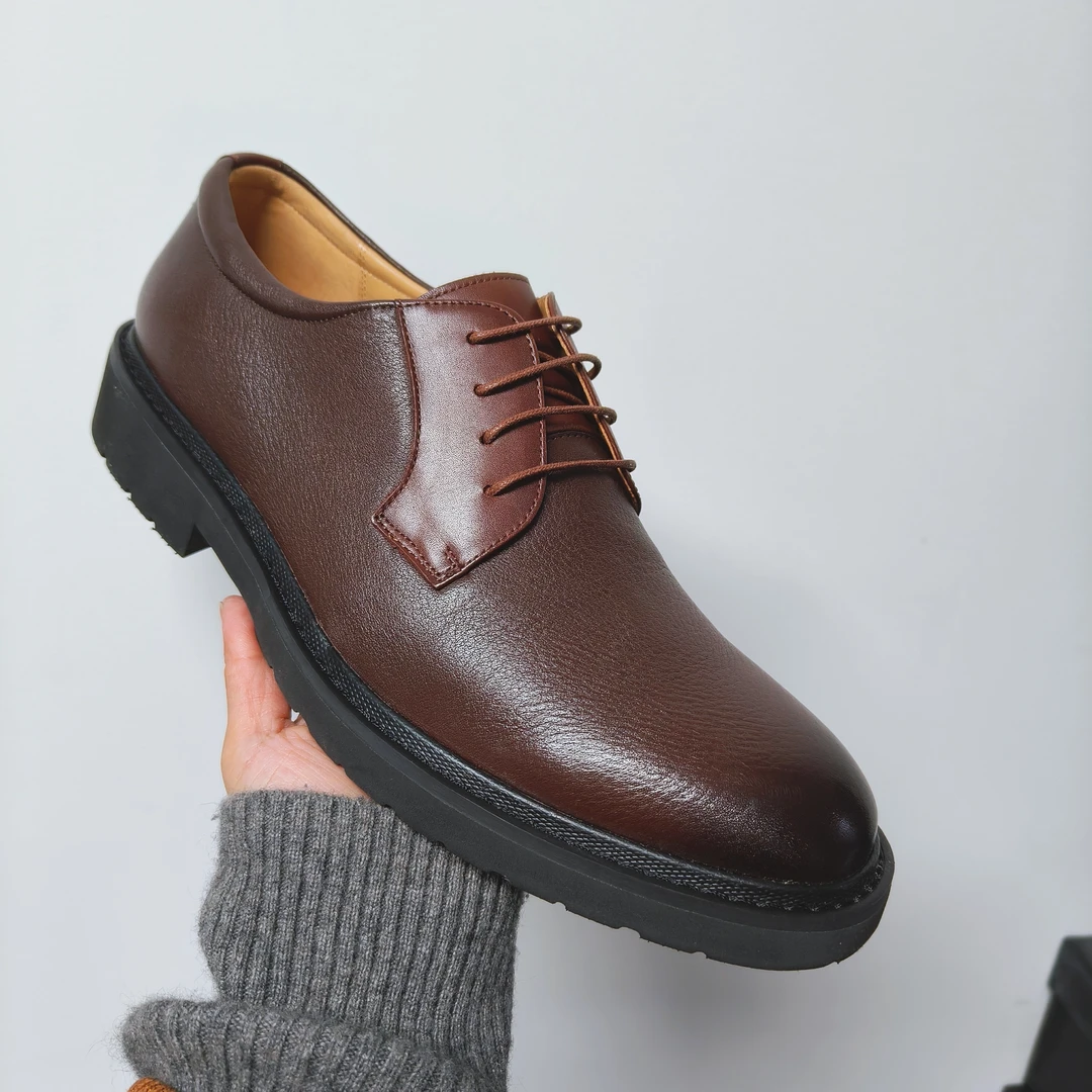 7912   头层牛皮  男士舒适平底真皮皮鞋百搭