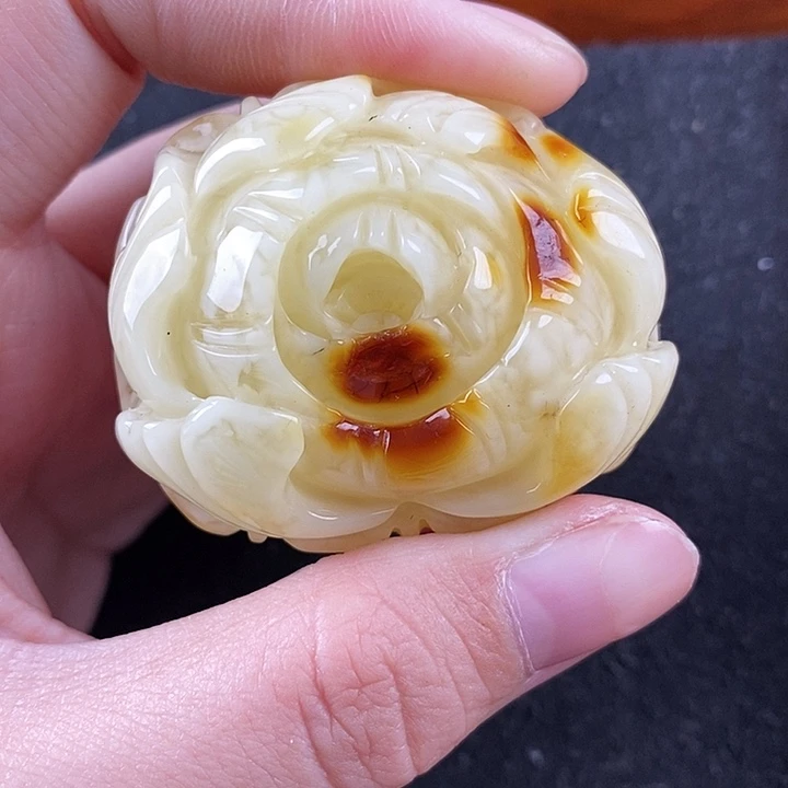 蜜蜡未镶嵌珠宝奇石
