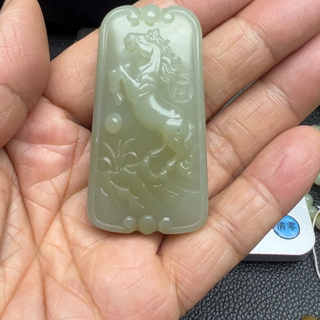 和田玉（糖玉）未镶嵌吊坠(不含链)