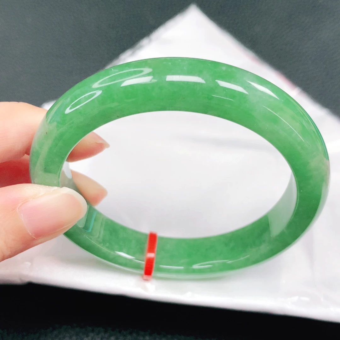 翡翠未镶嵌手镯58圈