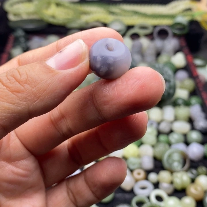 和田玉未镶嵌颈饰福利无售后