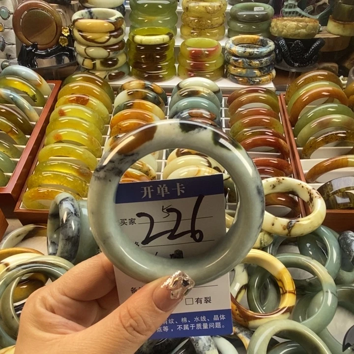 蛇纹石玉未镶嵌手镯58