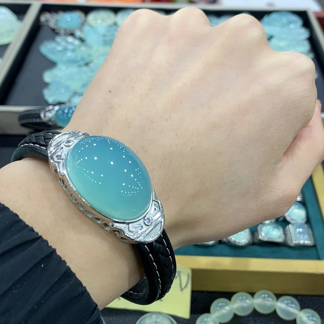 【闪购商品】银S925镶嵌蛇纹石玉手牌
