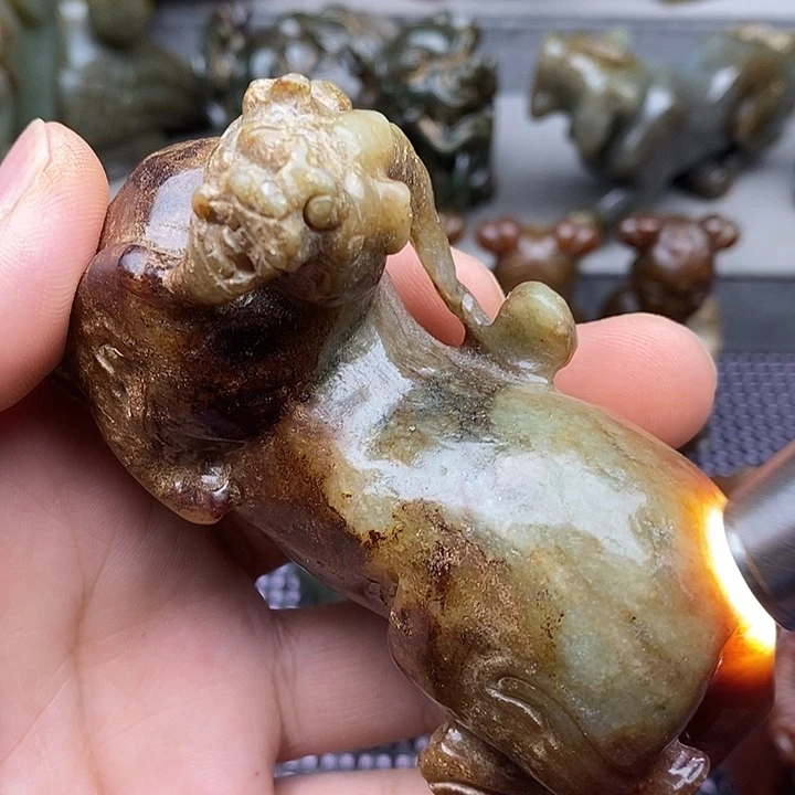 未镶嵌蛇纹石玉颈饰