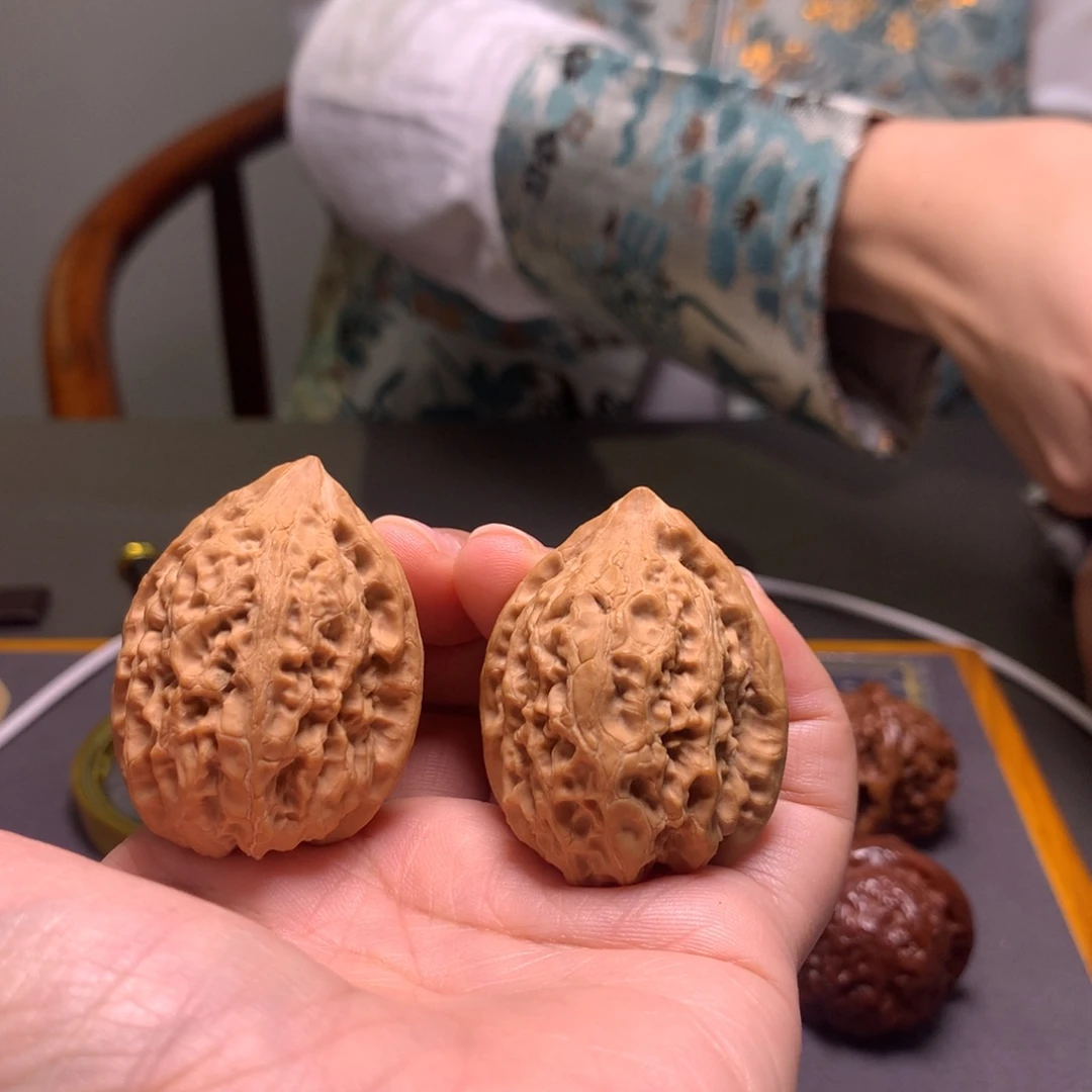 木质类沈鸡核桃全