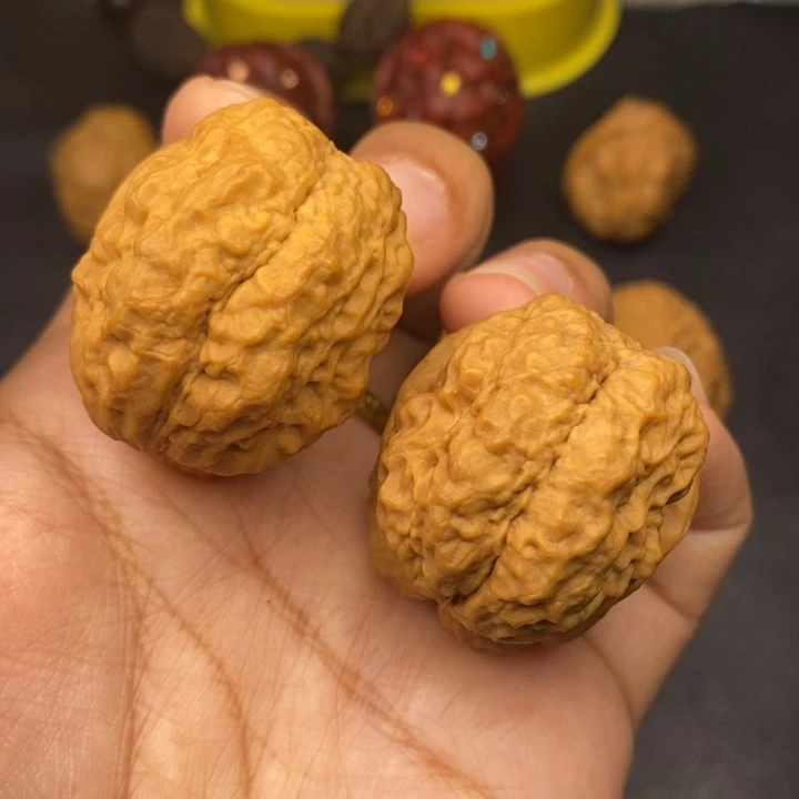 文玩核桃吊坠39尺方尊金蟾