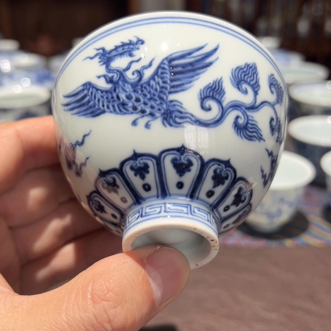 杯青花凤凰纹鸡心杯口径约8.5厘米