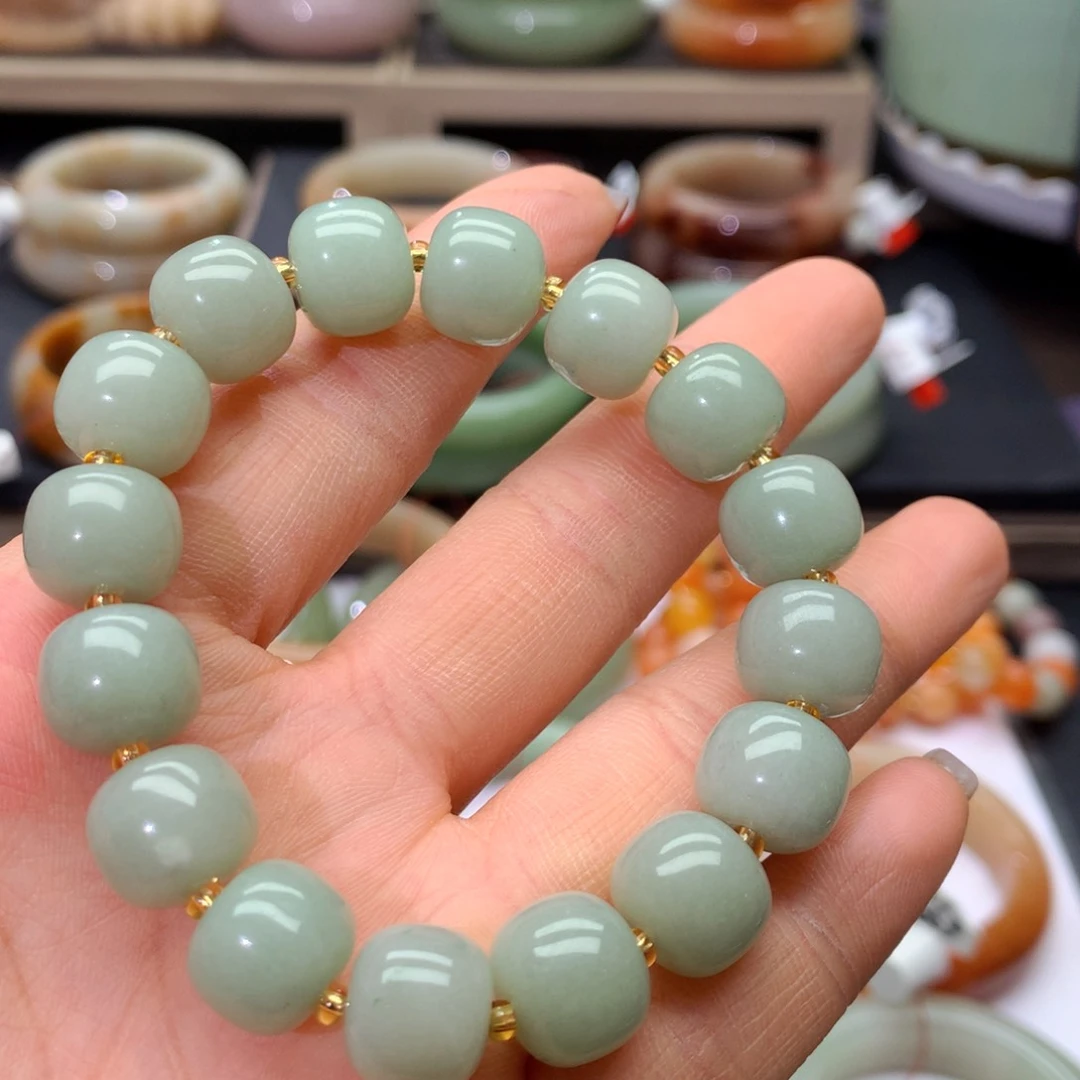 未镶嵌手镯石英质玉