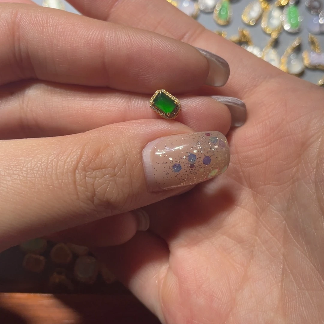 吊坠(不含链)18K金镶嵌翡翠