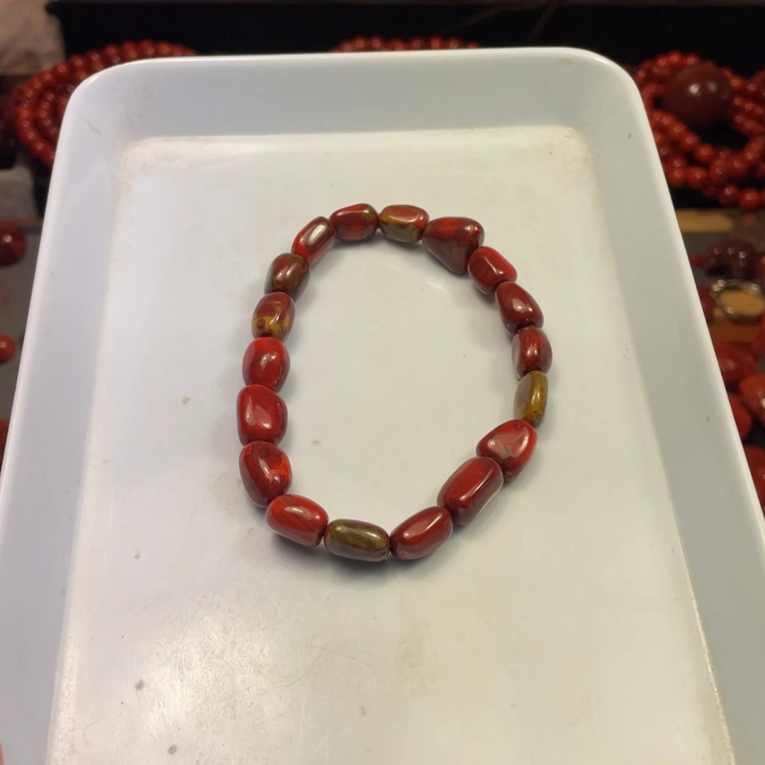 豆***豆南红玛瑙未镶嵌南红玛瑙