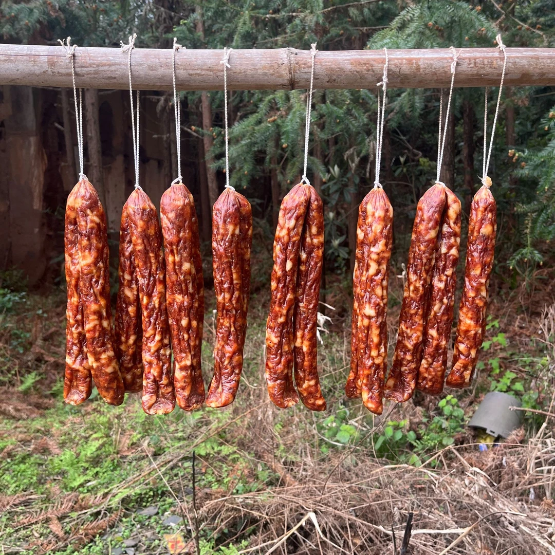 湖南特产柴火炭烤香肠腊肠传统手工川味特色美食