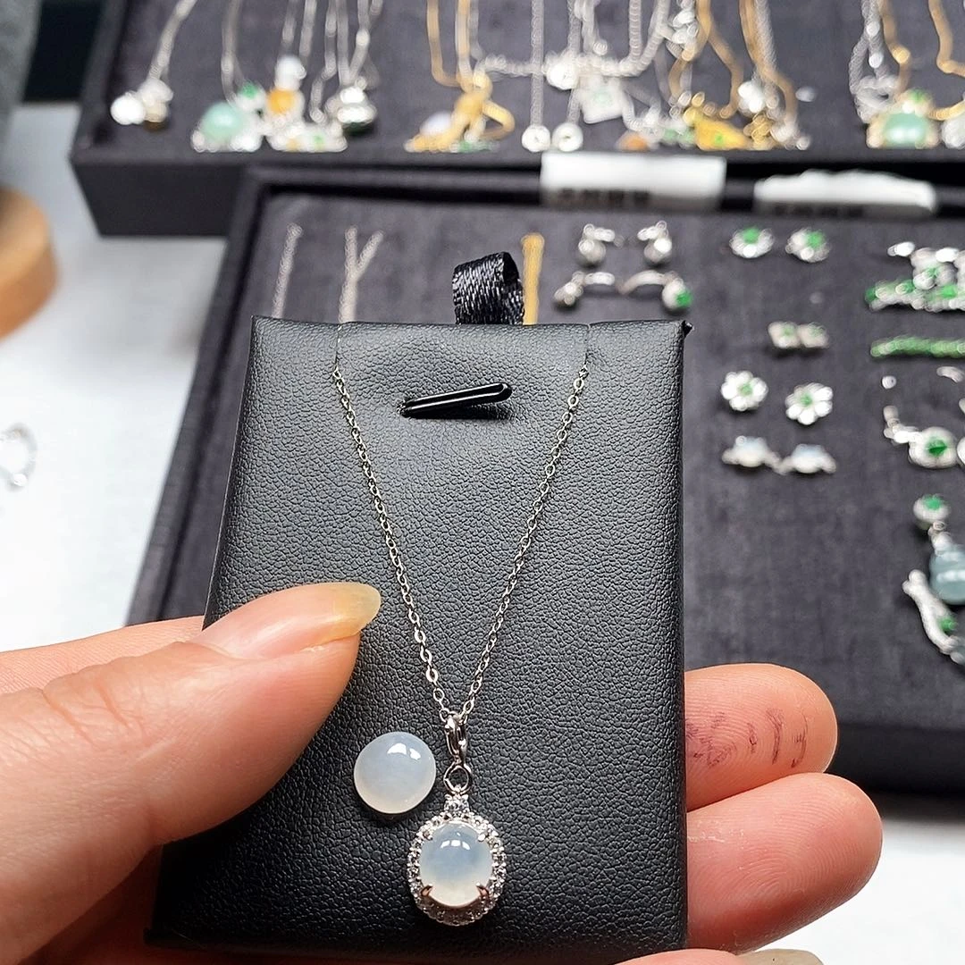 翡翠未镶嵌耳坠翡翠