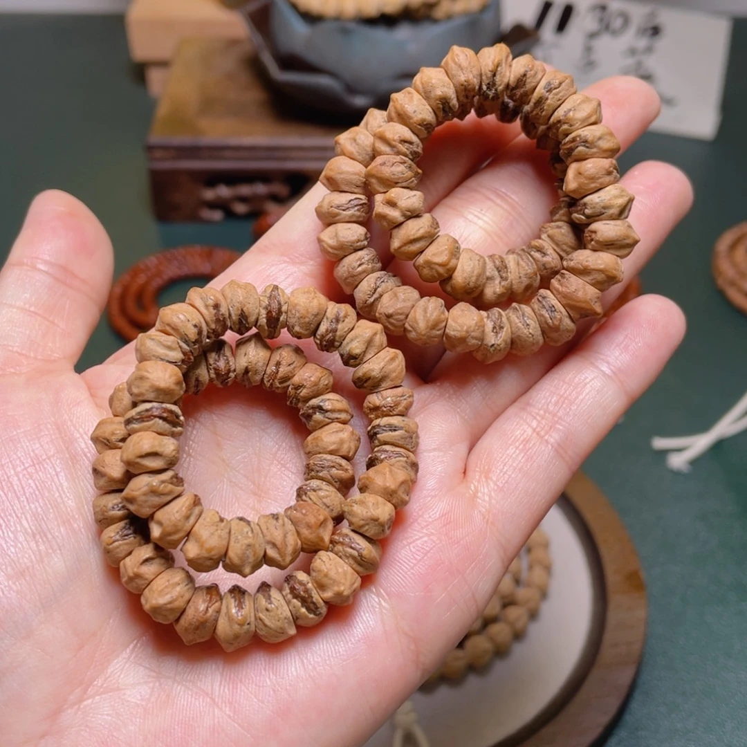 柏香籽/百香籽吊坠红牙斜挎大肠