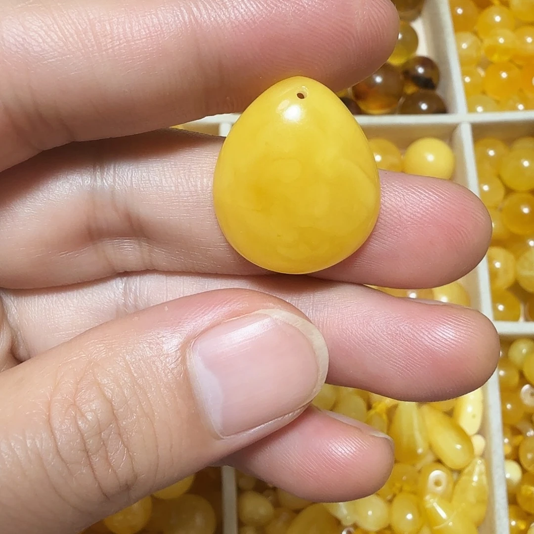 琥珀未镶嵌裸石成品