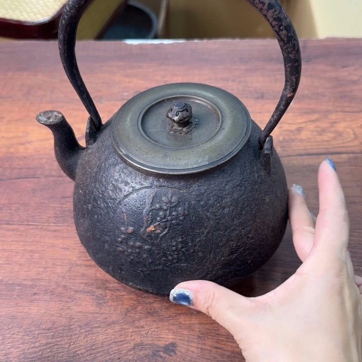 一个陶瓷物件哈哈哈哈