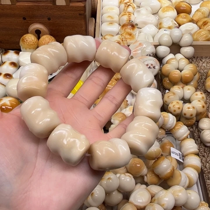 把件菩提根/象牙果12.10.39象牙果糖心棉花糖猫咪
