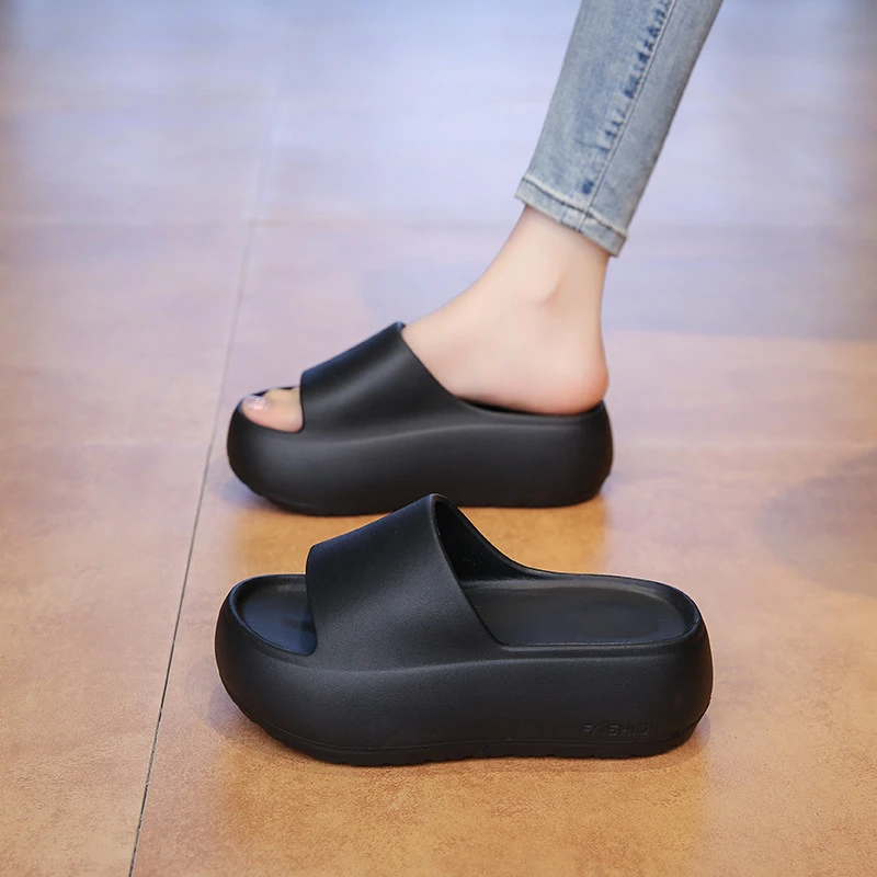 2025新款踩屎感厚底拖鞋女士夏季外穿潮流小个子显高防滑增高凉拖