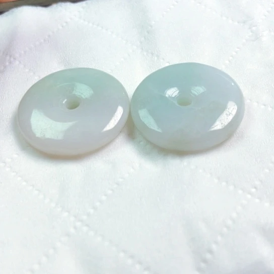 翡翠颈饰未镶嵌冰*吊坠