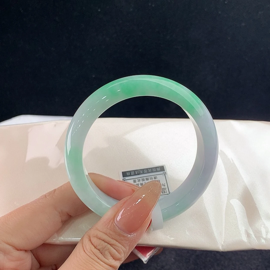 【闪购商品】未镶嵌手镯翡翠正55