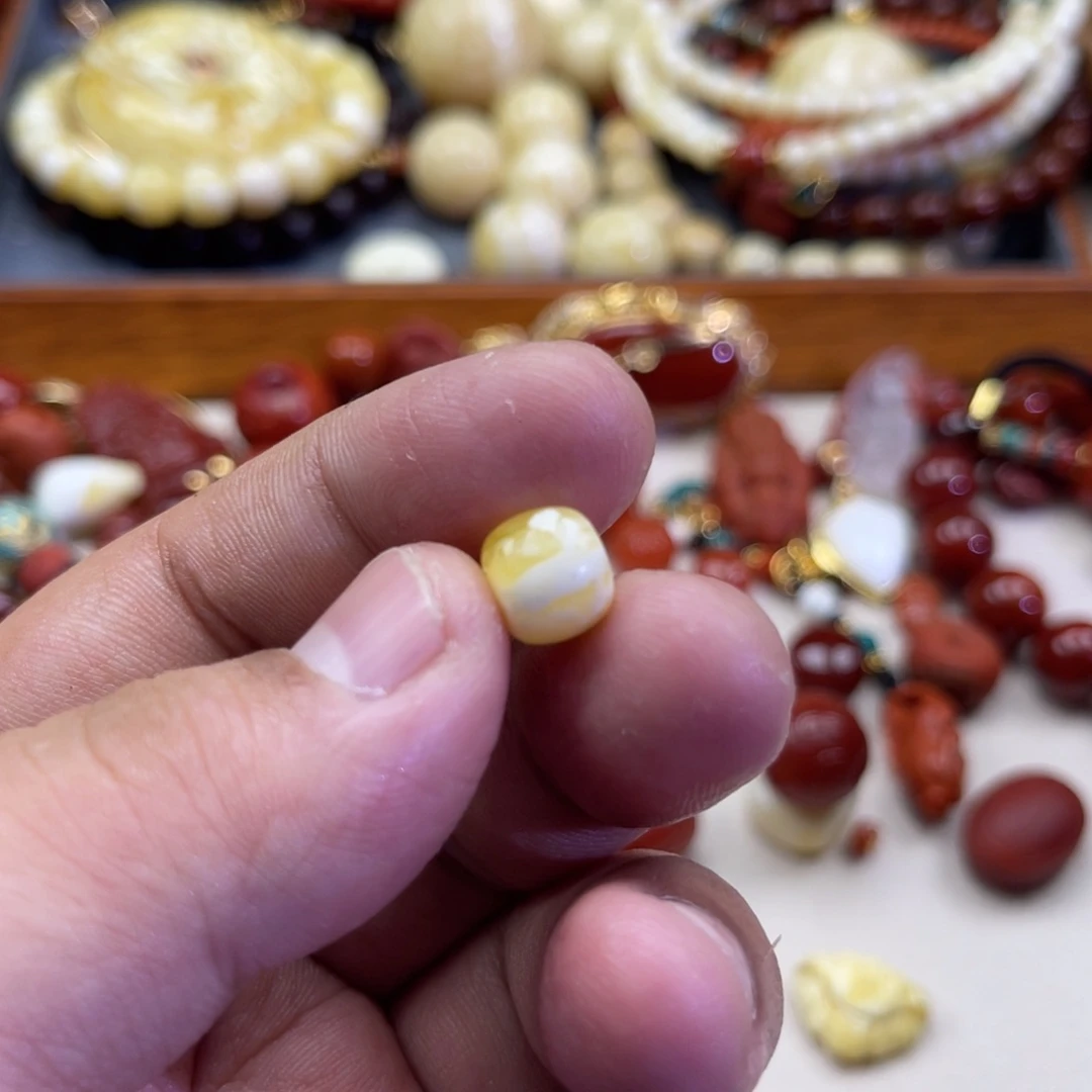 琥珀未镶嵌珠宝奇石2