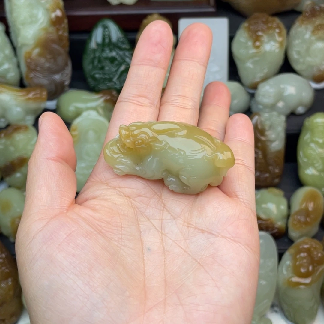 紫***炎和田玉未镶嵌颈饰