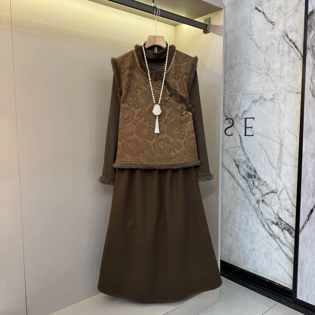 2025大码气质拼毛斜襟高级轻奢新中式复古内搭+马甲+半裙套装801