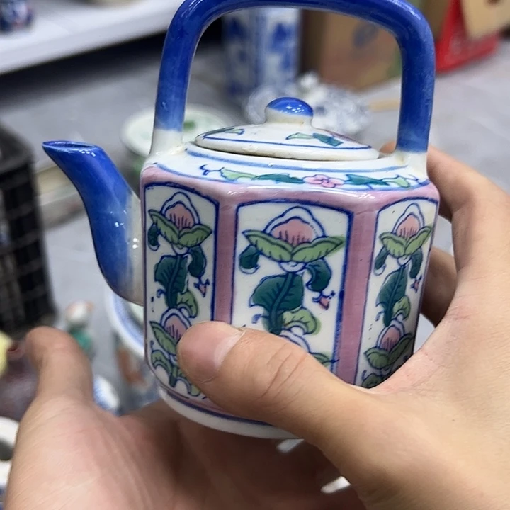 147258369877456218566663