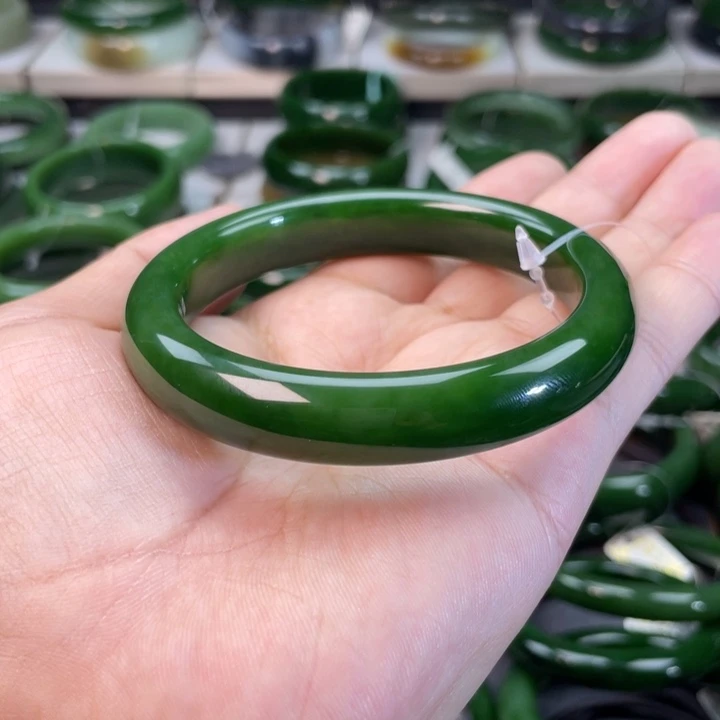 和田玉（碧玉）手镯未镶嵌