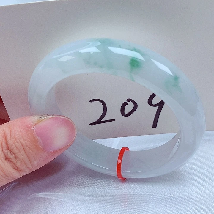 翡翠未镶嵌手镯翡翠