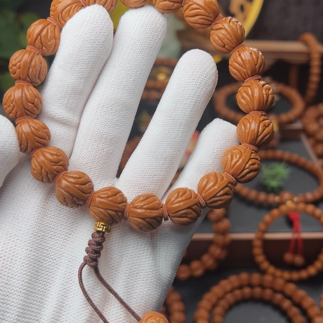 吊坠桃核1.4祥云手持