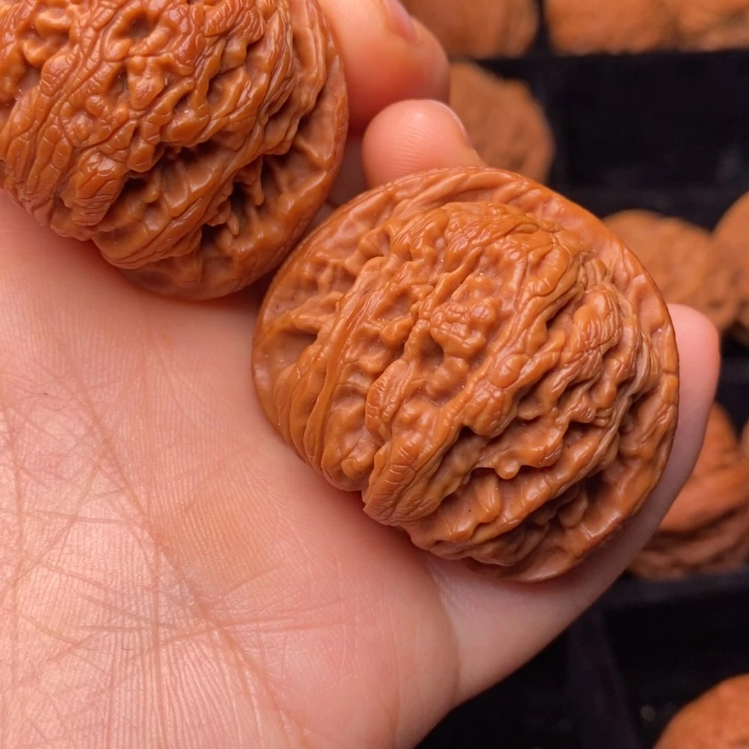 文玩核桃吊坠秦岭野生核桃