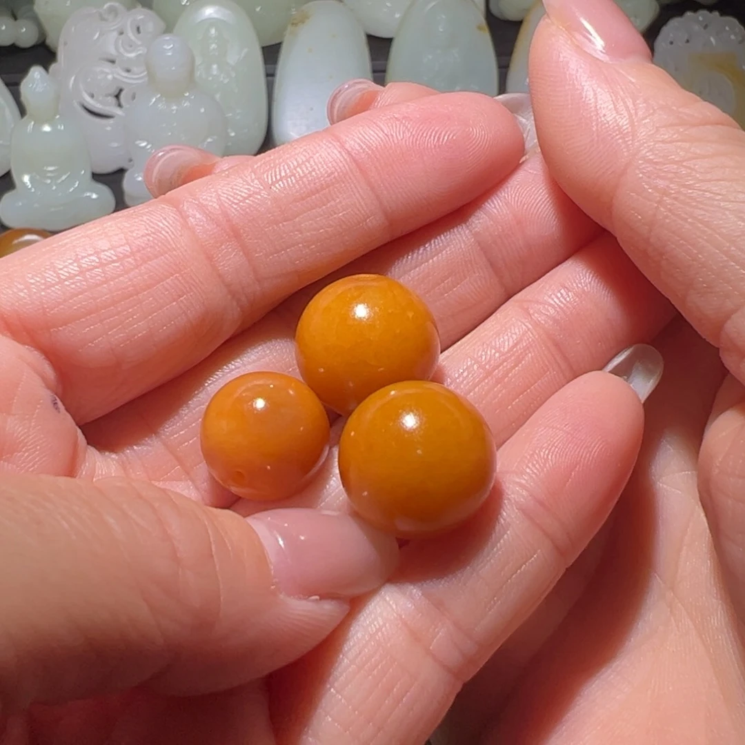 颈饰未镶嵌和田玉三****飞