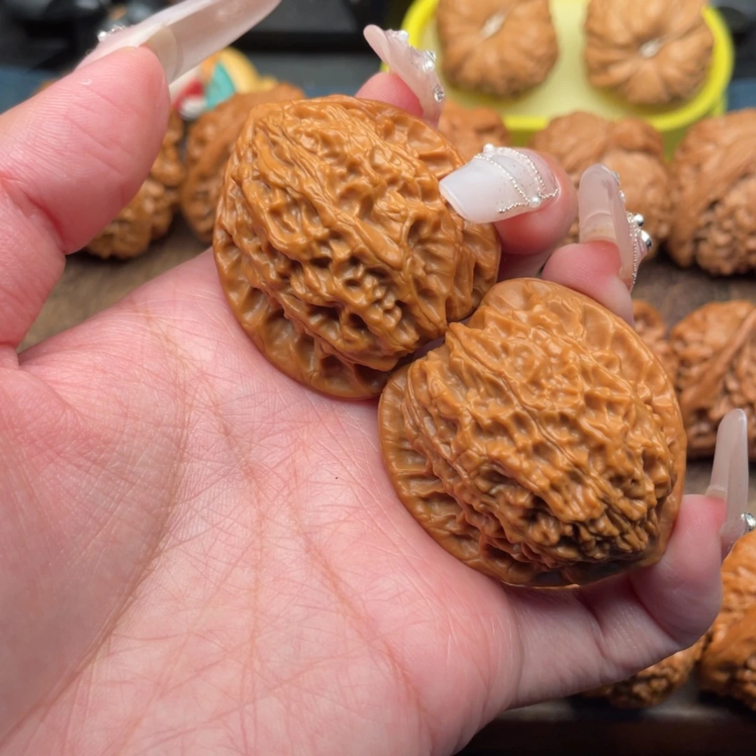 文玩核桃把件全品毕业金牛39