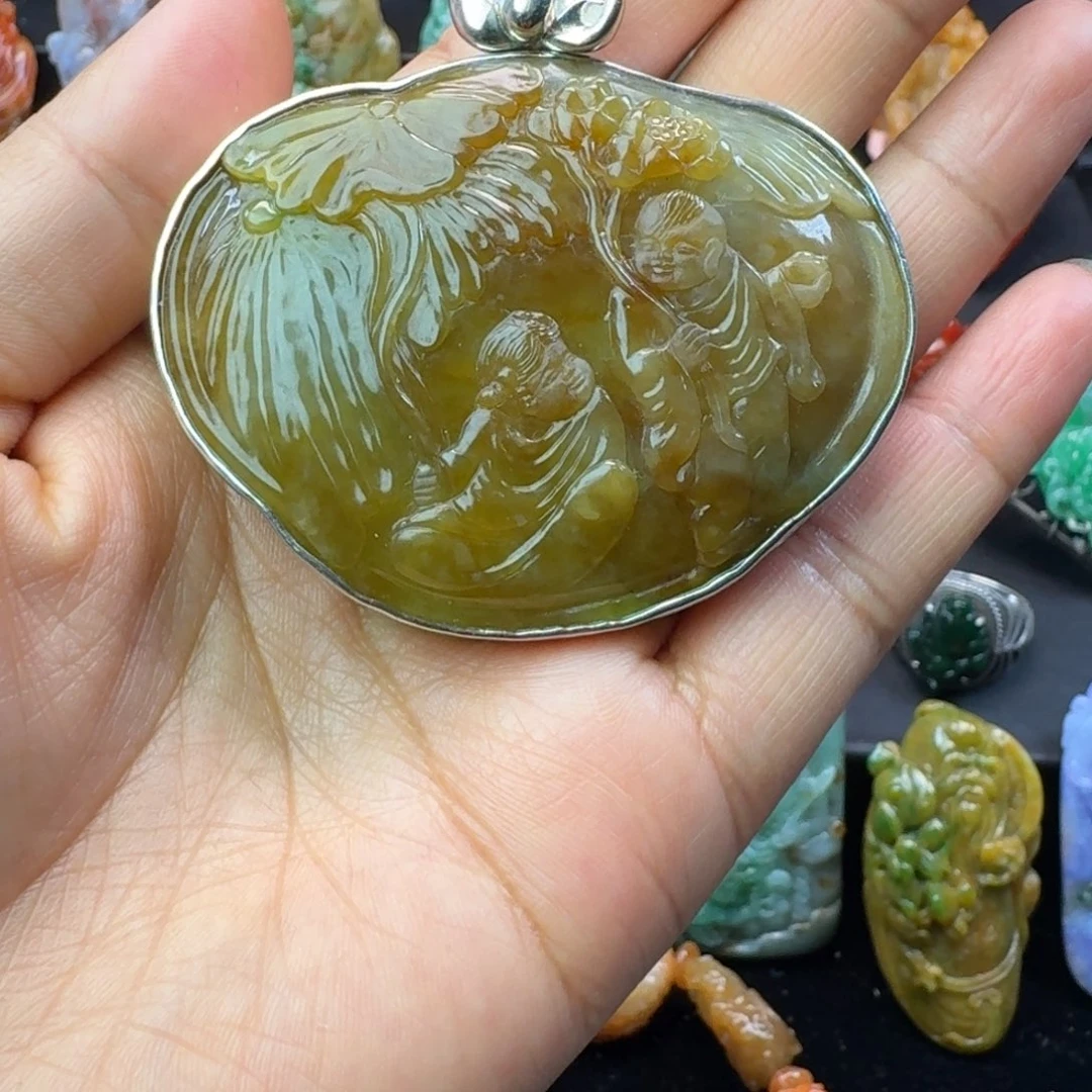 翡翠未镶嵌颈饰翡翠挂件