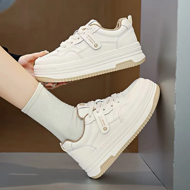 【现货+运费补贴】时尚厚底增高小白鞋女学生秋季百搭休闲板鞋A2