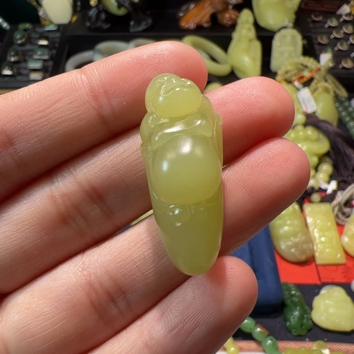 和田玉（黄玉）颈饰未镶嵌