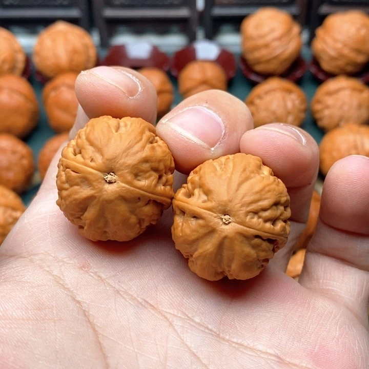 文玩核桃把件川*粗筋肉龙