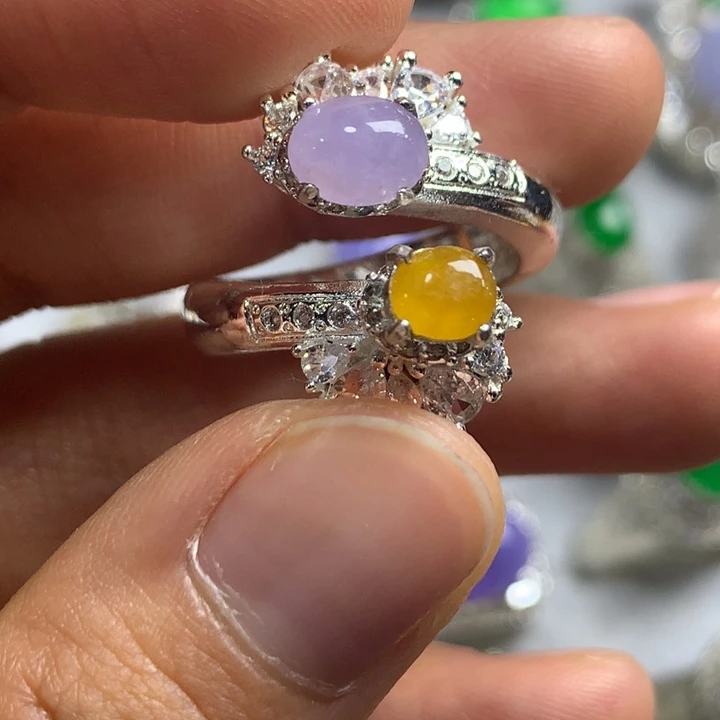 翡翠未镶嵌戒指铜托，卖裸石，需要二次镶嵌