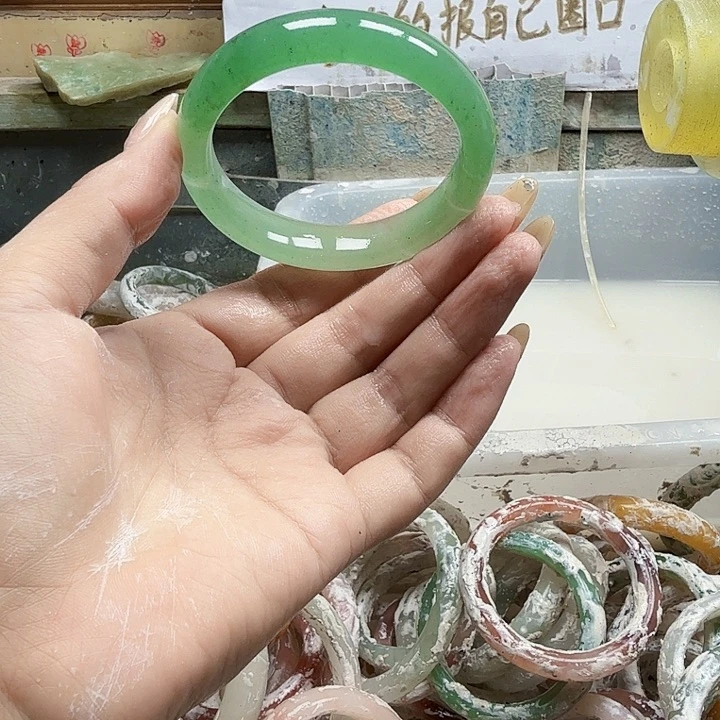 石英质玉未镶嵌手镯