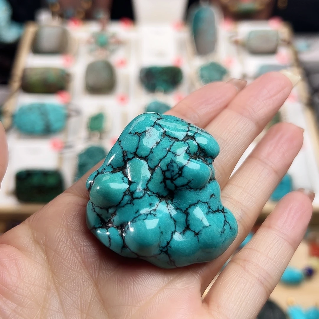 绿松石未镶嵌颈饰