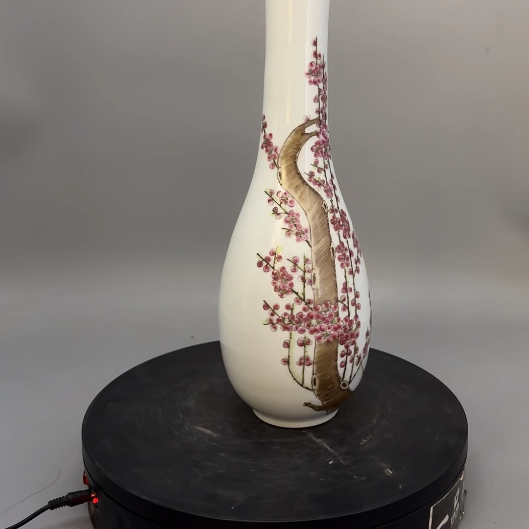 小***儿泥塑瓷器的造型与艺术