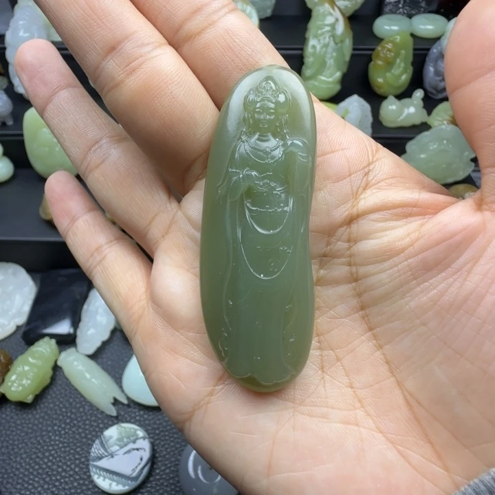 和田玉未镶嵌珠宝奇石