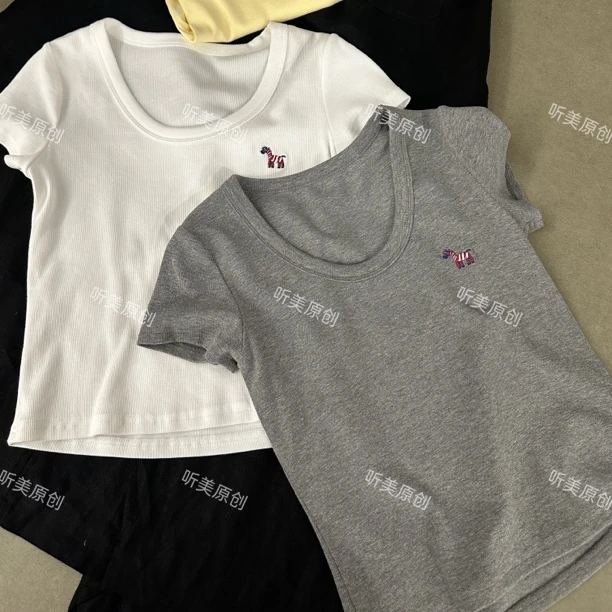 【媚儿】刺绣U领短款T恤