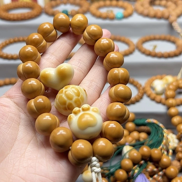 $****手串猴头核桃16屁桃