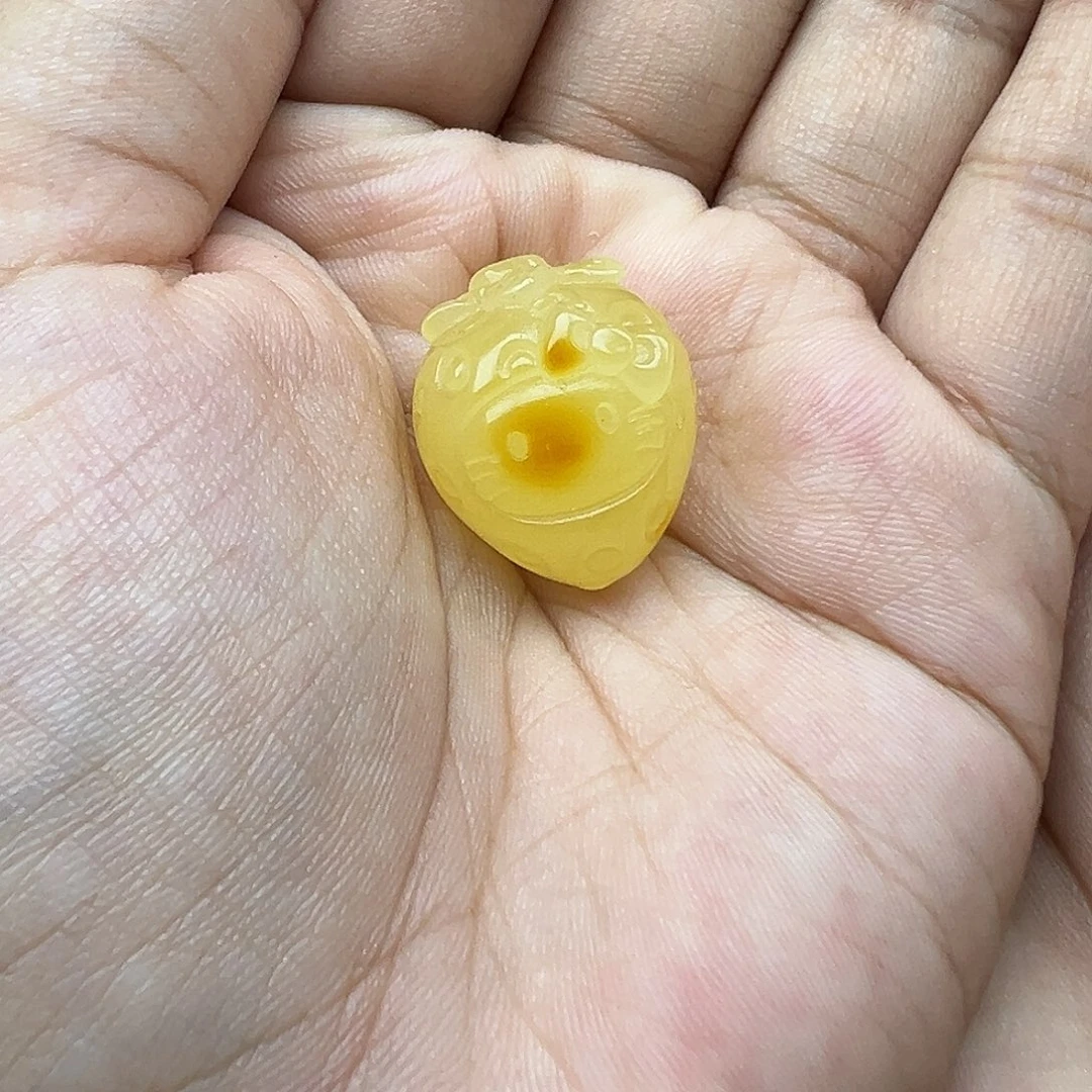 琥珀未镶嵌珠宝奇石草莓Kt打孔不退换