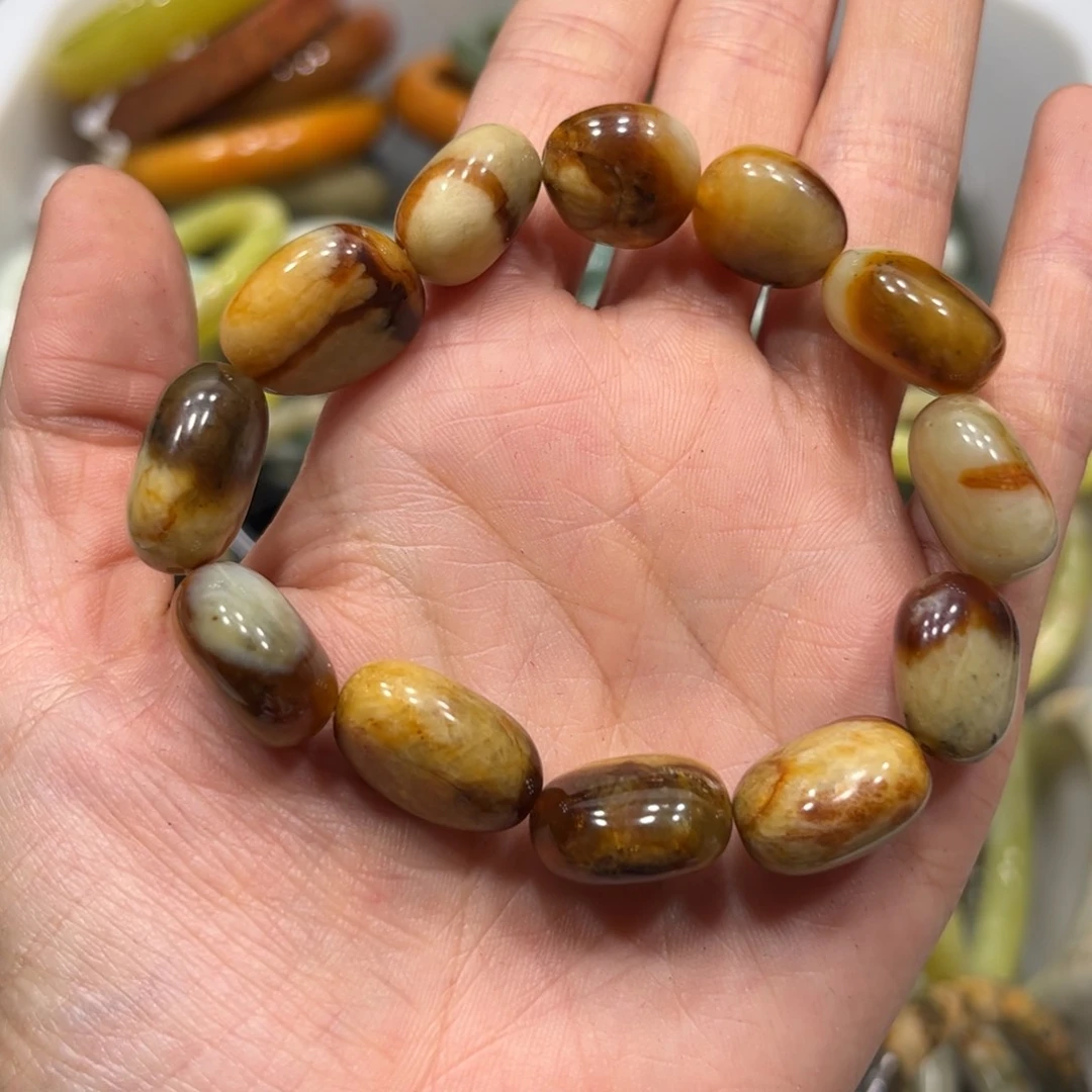 未镶嵌蛇纹石玉手链微瑕