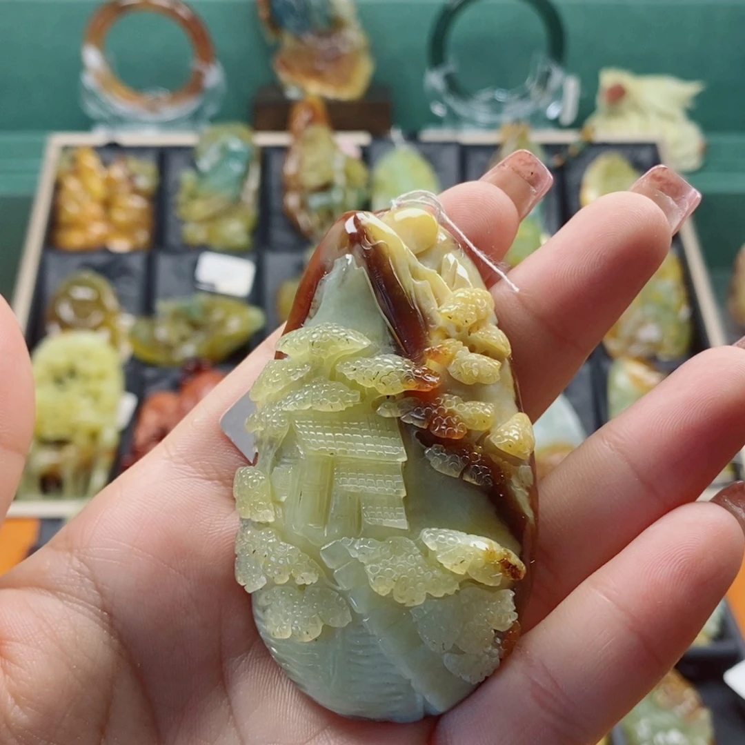 蛇纹石玉未镶嵌颈饰