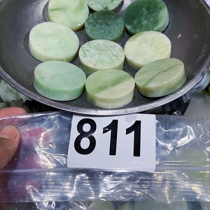 蛇纹石玉未镶嵌珠宝半成品