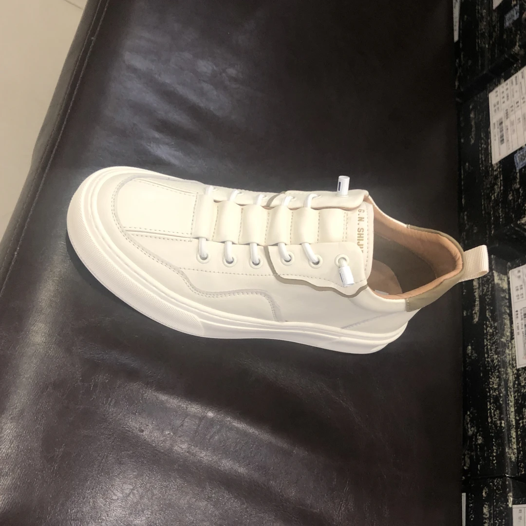 小白鞋潮流休闲板鞋拼色圆头青年时尚耐磨透气