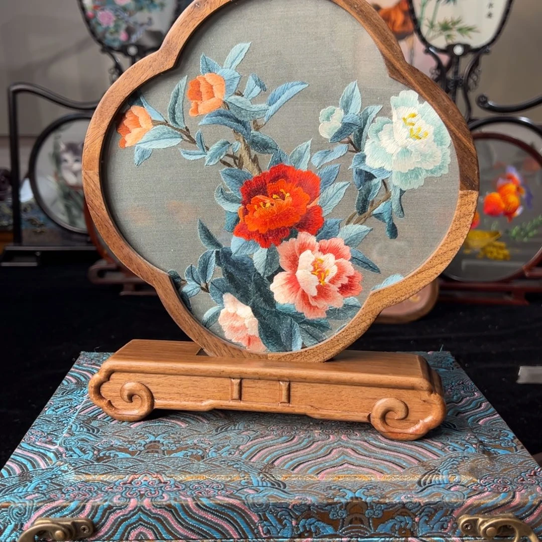 刺绣纯手工刺绣双面绣实木摆件